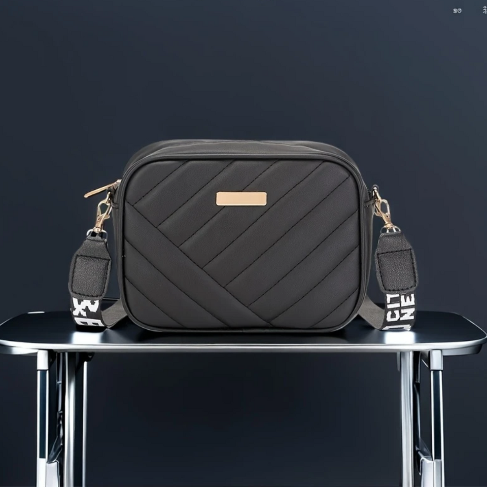 𝐒𝐭𝐫𝐚𝐩 & 𝐆𝐨 – 𝐋𝐢𝐠𝐡𝐭𝐰𝐞𝐢𝐠𝐡𝐭 𝐂𝐫𝐨𝐬𝐬𝐛𝐨𝐝𝐲 𝐁𝐚𝐠 𝐟𝐨𝐫 𝐎𝐧-𝐭𝐡𝐞-𝐌𝐨𝐯𝐞 𝐒𝐭𝐲𝐥𝐞